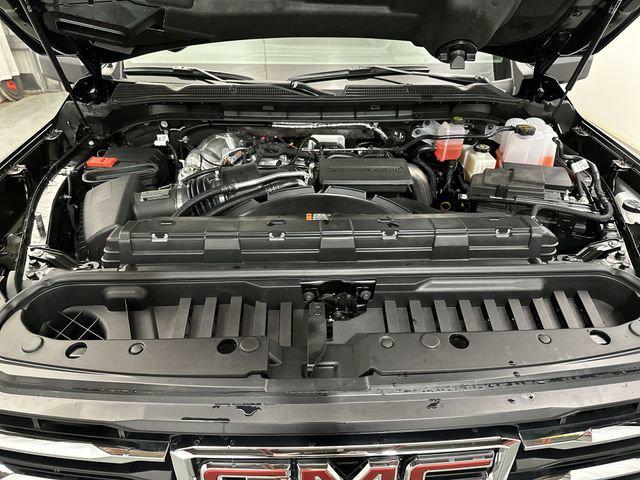 2026 GMC Sierra 2500HD Crew Cab, Standard Bed, SLT, 4WD