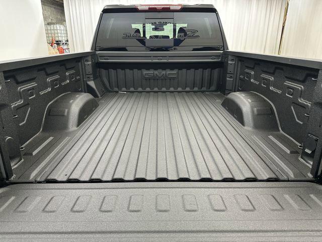 2026 GMC Sierra 2500HD Crew Cab, Standard Bed, SLT, 4WD