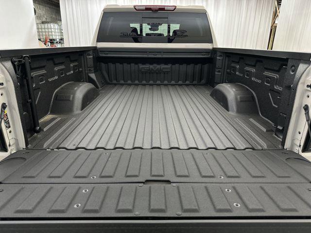2026 GMC Sierra 2500HD Crew Cab, Standard Bed, AT4, 4WD
