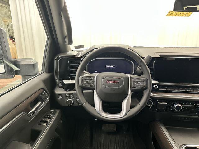 2026 GMC Sierra 2500HD Crew Cab, Standard Bed, SLT, 4WD
