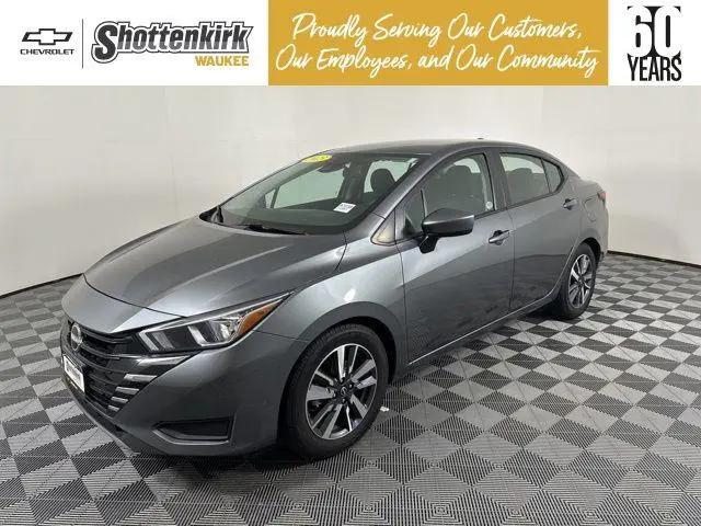 2023 Nissan Versa 1.6 SV Xtronic CVT for sale in Waukee, IA