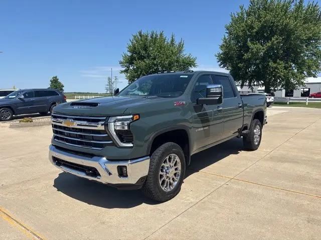 2026 Chevrolet Silverado 2500HD Crew Cab, Standard Bed, LTZ, 4WD