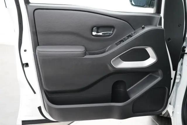 2024 Nissan Frontier Crew Cab SV 4x4