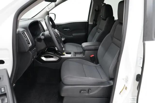 2024 Nissan Frontier Crew Cab SV 4x4