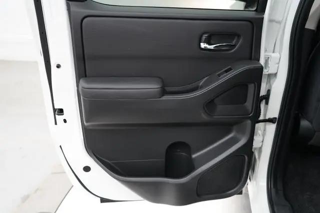 2024 Nissan Frontier Crew Cab SV 4x4