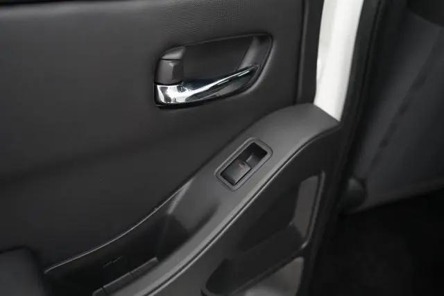 2024 Nissan Frontier Crew Cab SV 4x4