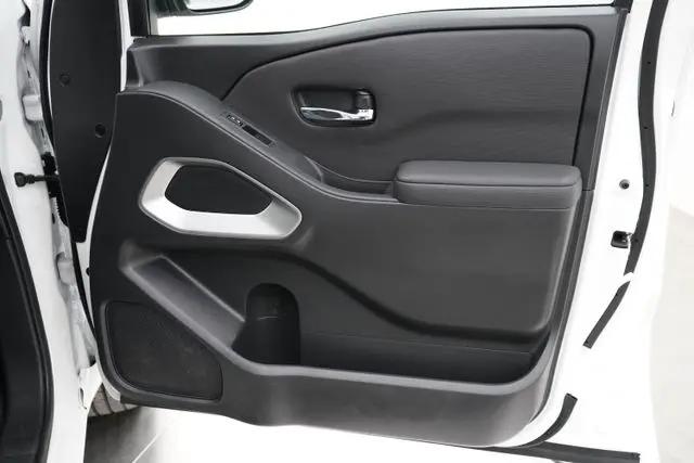 2024 Nissan Frontier Crew Cab SV 4x4