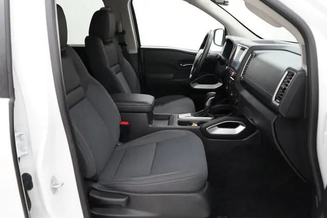 2024 Nissan Frontier Crew Cab SV 4x4