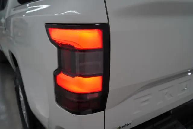 2024 Nissan Frontier Crew Cab SV 4x4