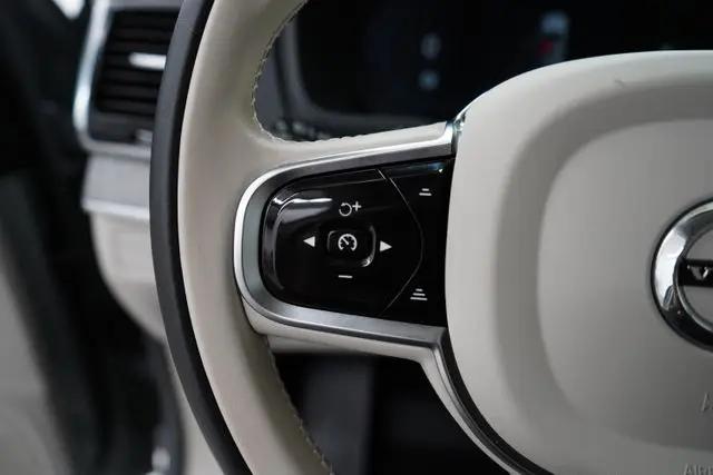 2025 Volvo XC90 B6 Ultra
