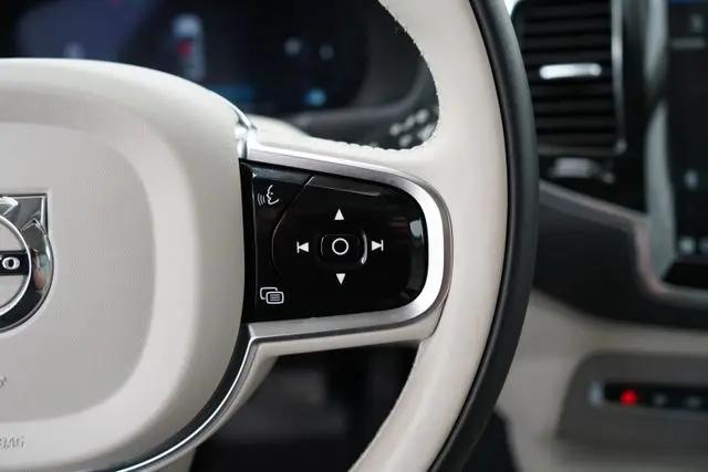2025 Volvo XC90 B6 Ultra