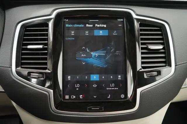 2025 Volvo XC90 B6 Ultra