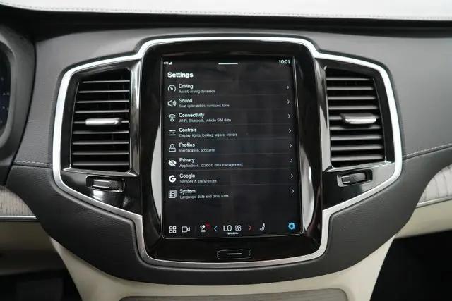 2025 Volvo XC90 B6 Ultra