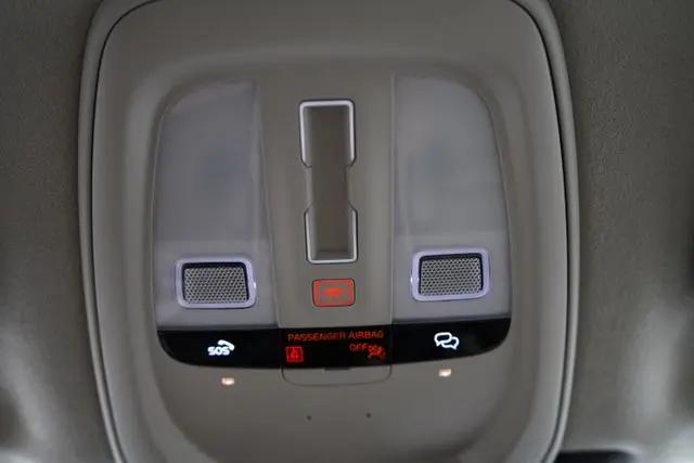 2025 Volvo XC90 B6 Ultra