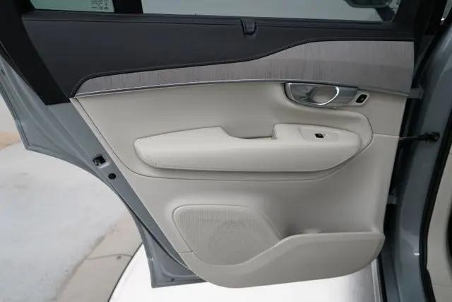 2025 Volvo XC90 B6 Ultra