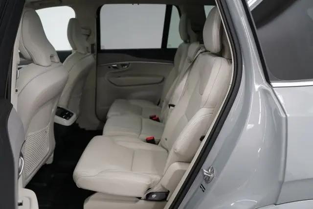 2025 Volvo XC90 B6 Ultra