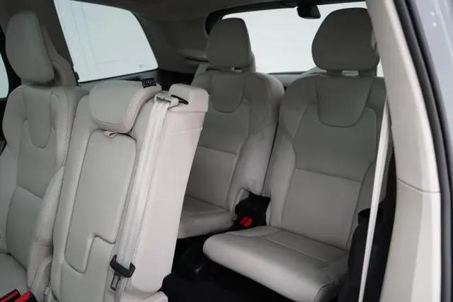 2025 Volvo XC90 B6 Ultra