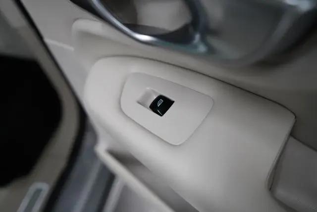 2025 Volvo XC90 B6 Ultra