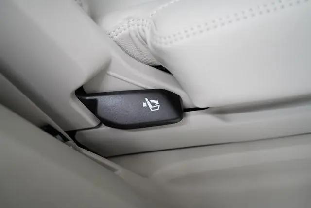2025 Volvo XC90 B6 Ultra