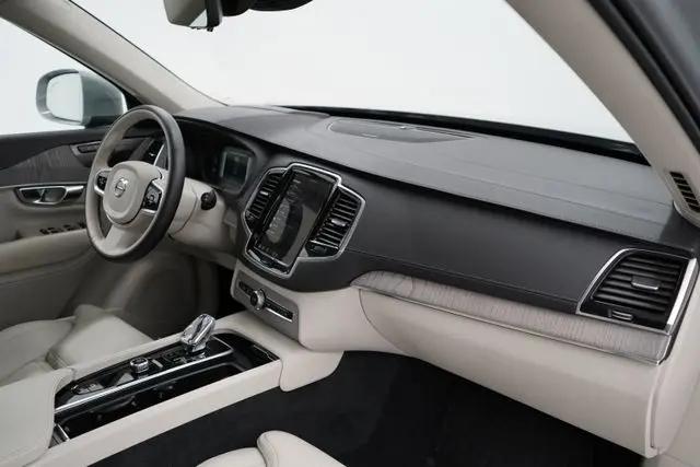 2025 Volvo XC90 B6 Ultra