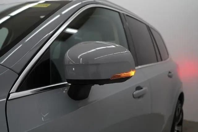 2025 Volvo XC90 B6 Ultra