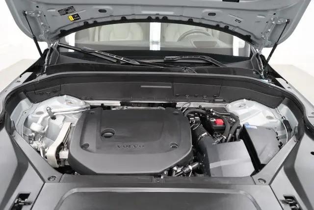 2025 Volvo XC90 B6 Ultra