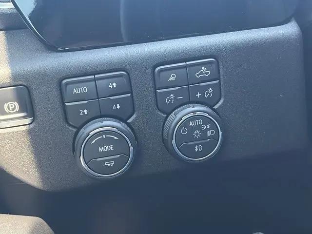 2026 Chevrolet Silverado 2500HD Crew Cab, Standard Bed, LT, 4WD