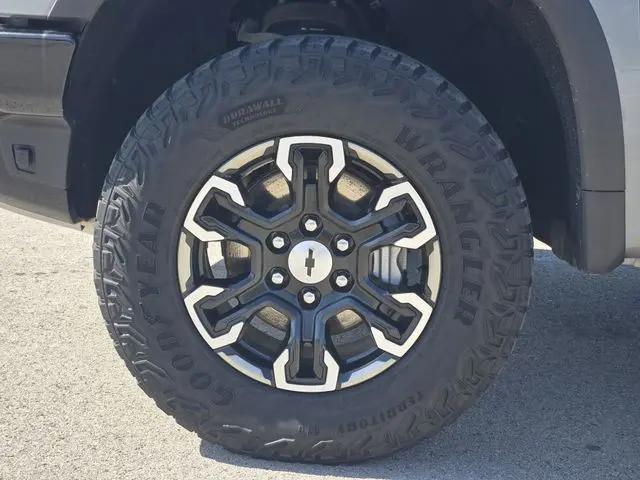2024 Chevrolet Silverado 1500 4WD Crew Cab Short Bed ZR2