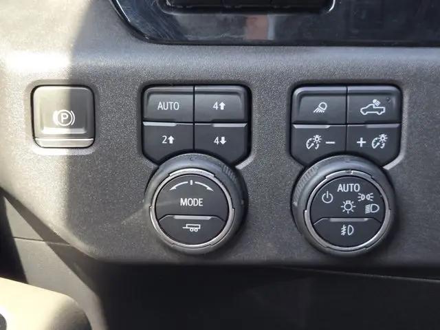 2024 Chevrolet Silverado 1500 4WD Crew Cab Short Bed ZR2