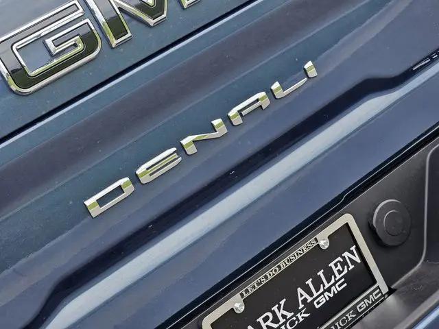 2026 GMC Sierra 2500HD Crew Cab, Standard Bed, Denali Ultimate, 4WD