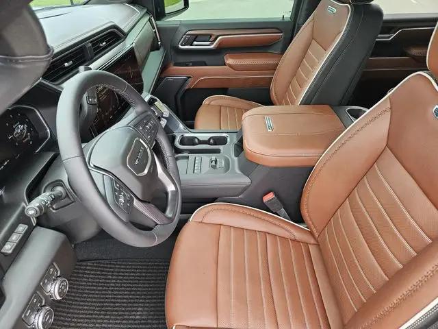 2026 GMC Sierra 2500HD Crew Cab, Standard Bed, Denali Ultimate, 4WD