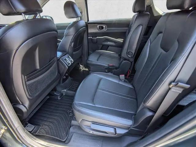 2022 Kia Sorento X-Line EX