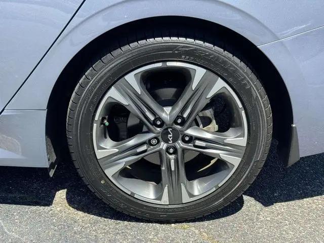2022 Kia K5 EX