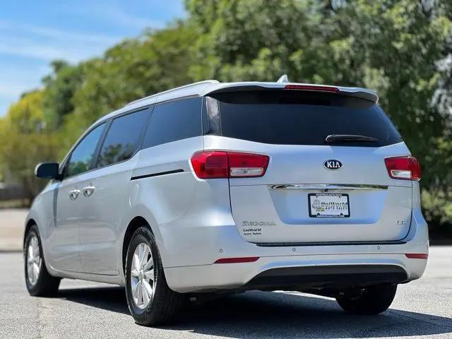 2017 Kia Sedona LX