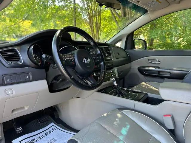 2017 Kia Sedona LX