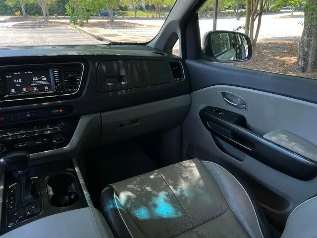 2017 Kia Sedona LX