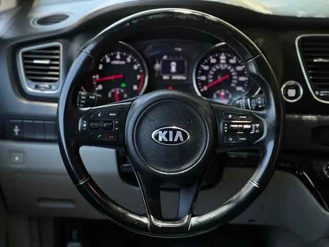 2017 Kia Sedona LX