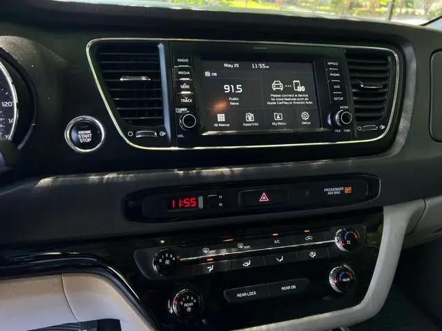 2017 Kia Sedona LX
