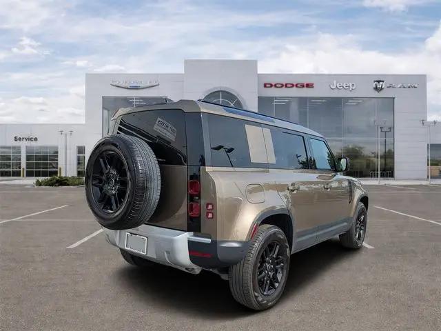 2025 Land Rover Defender 110 P300