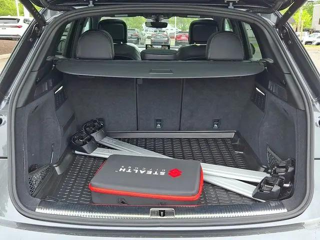 2025 Audi SQ5 Premium Plus TFSI quattro Tiptronic