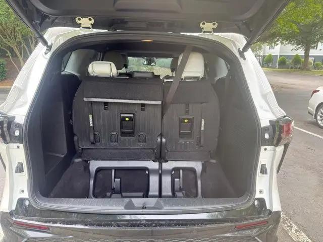 2025 Toyota Sienna XSE
