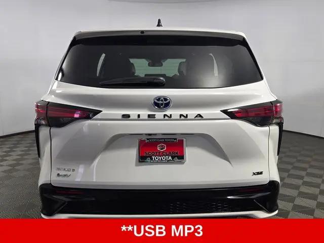 2025 Toyota Sienna XSE