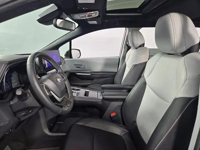 2025 Toyota Sienna XSE
