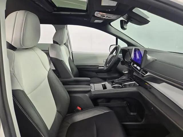 2025 Toyota Sienna XSE