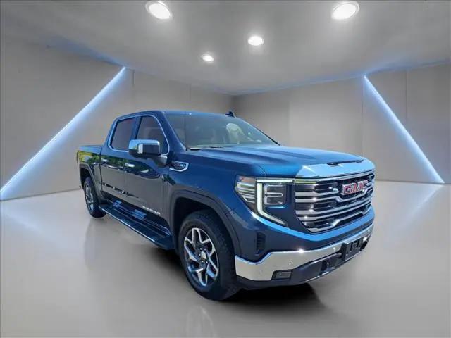 2022 GMC Sierra 1500 4WD Crew Cab Short Box SLT for sale in Freeport, IL