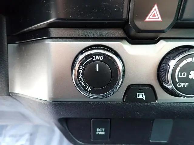 2019 Toyota Tacoma SR V6