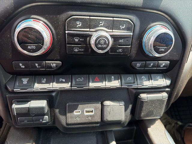2023 GMC Sierra 2500HD 4WD Crew Cab Standard Bed Denali