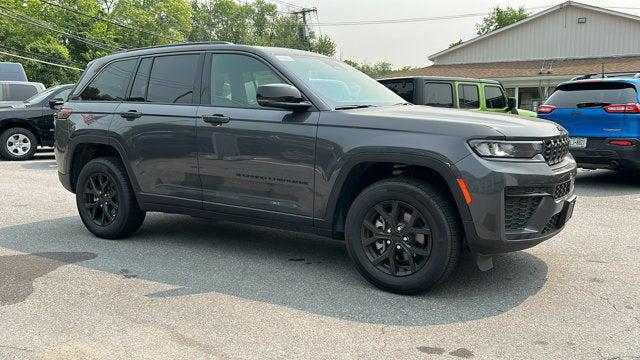 2026 Jeep Grand Cherokee GRAND CHEROKEE LAREDO ALTITUDE 4X4 2026 Jeep Grand Cherokee GRAND CHEROKEE LAREDO ALTITUDE 4X4