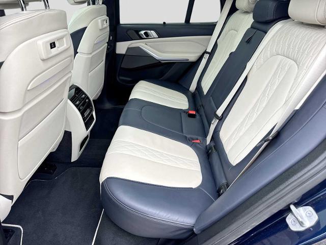 2021 BMW X5 M50i