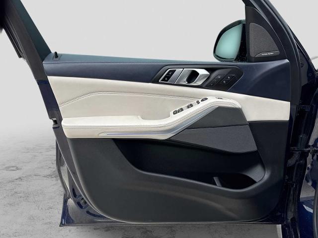 2021 BMW X5 M50i